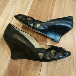 Rampage Ramona black leather peeptoe wedges